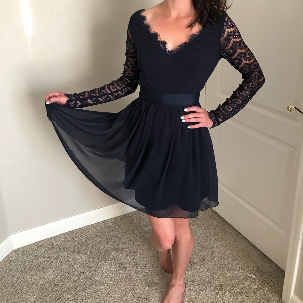 Long sleeve lace mini dress-Navy. Worn twice